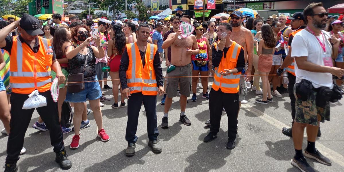Cordeiros no bloco Havayanas Usadas, que desfla nesta segunda na avenida dos Andradas (Michael Martins / Hoje em Dia)