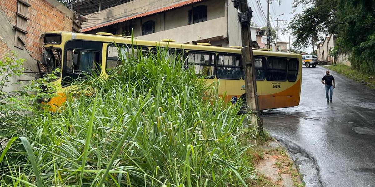 Feridos foram atendidos por ambulâncias do Samu e Corpo de Bombeiros (Valéria Marques/Hoje em Dia)