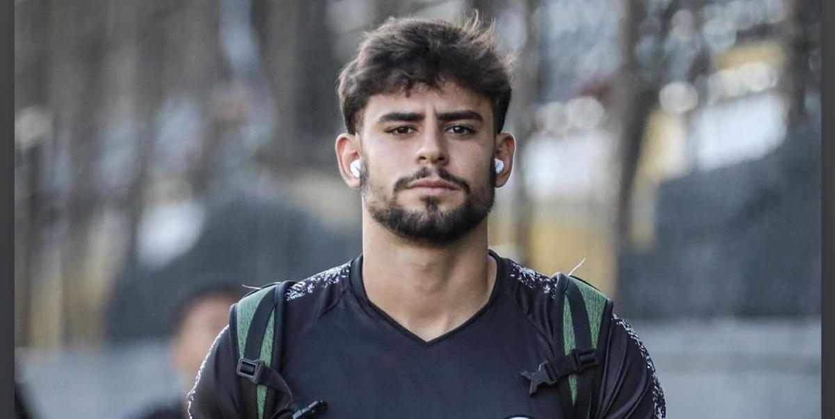 Bazilio entra no segundo tempo e ajuda o Athletic a avançar na Copa do Brasil (Reprodução / Instagram Rodrigo Bazilio)