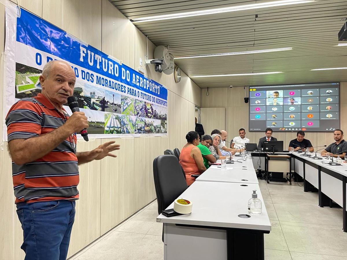 Otto Soares, um dos moradores da região do desativado aeroporto Carlos, se apresentou para o debate na CMBH (Valéria Marques / Hoje em Dia)