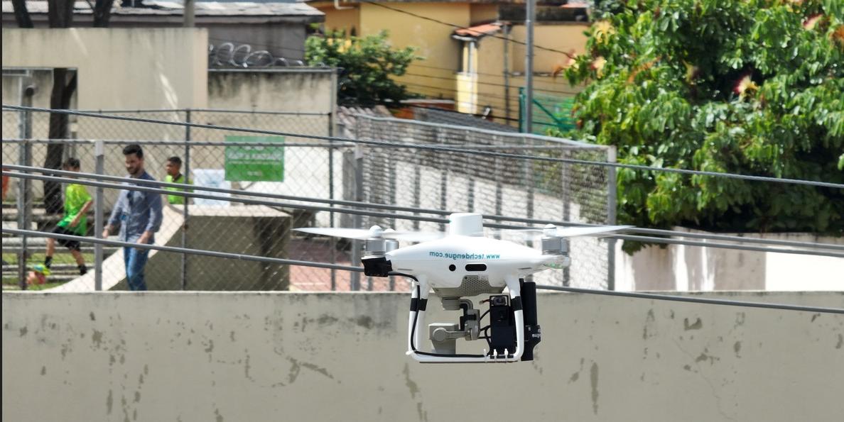 Em 2024 foram realizados 21 sobrevoos com drone em mais de 9 mil imóveis (Divulgação / Aero Engenharia)