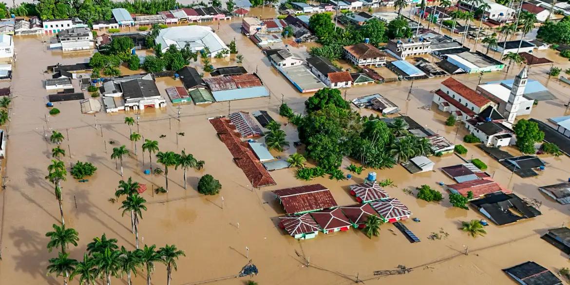Estado estima que mais de 100 mil pessoas foram afetadas pelas enchentes (Marcos Vicentti/Secom)