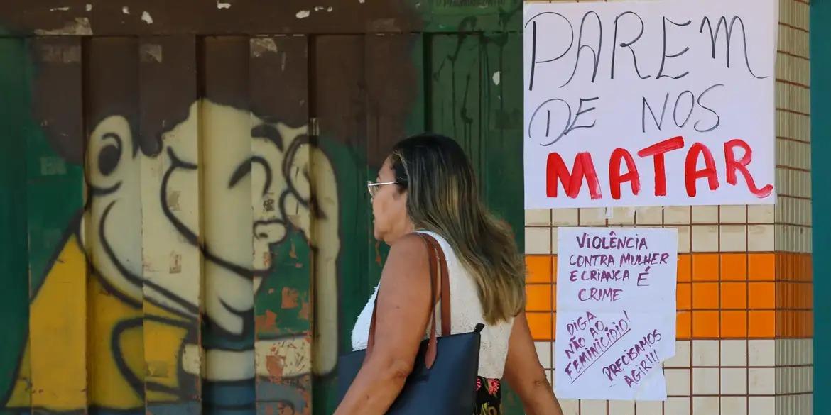 Ato contra o feminicídio no Distrito Federal na cidade satélite de São Sebastião (Fabio Rodrigues-Pozzebom/ Agência Brasil)