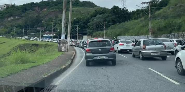Motoristas enfrentam congestionamento na região Sul de BH (Valpéria Marques/Hoje em Dia)