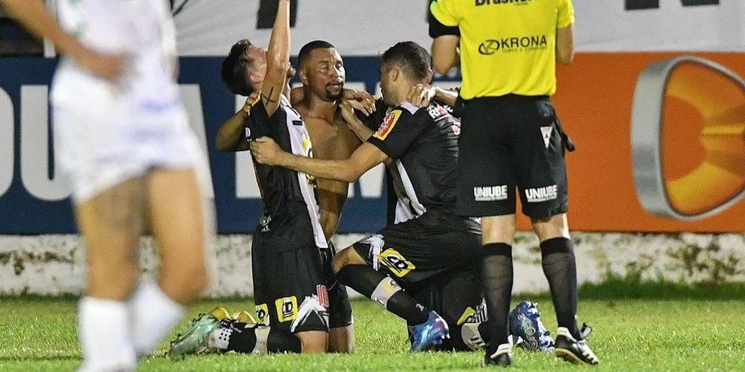 Democrata vence e segue na luta para permancer na elite mineira (Reprodução / Instagram Democrata-GV - foto: Juninho Nogueira)