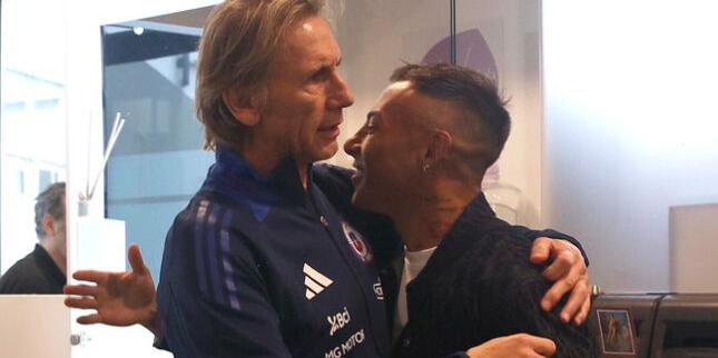 Ricardo Gareca, técnico da Seleção Chilena, e o atacante Eduardo Vargas (Divulgação/ Seleção Chilena)