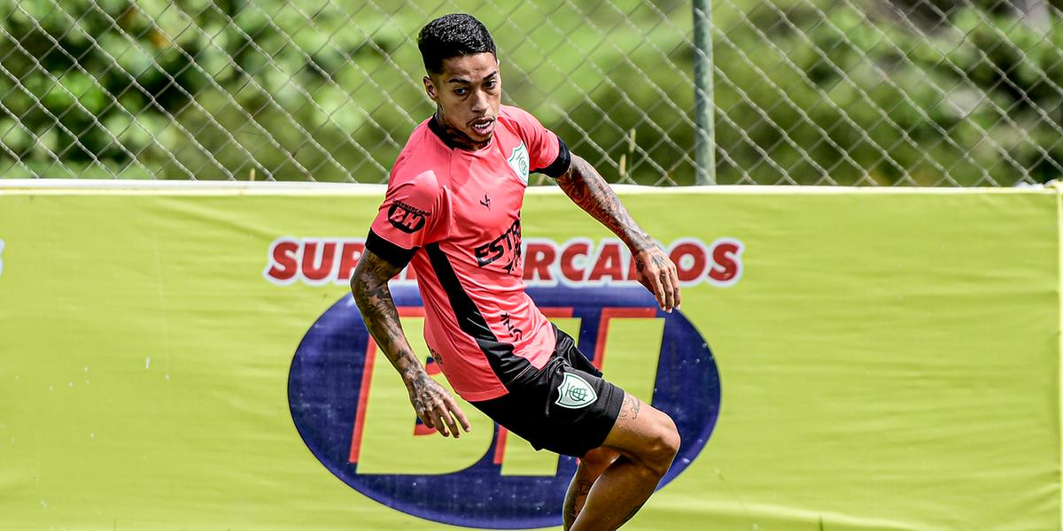 Matheusinho não foi relacionado pelo América para o jogo-treino contra o Betim (Mourão Panda/ América)