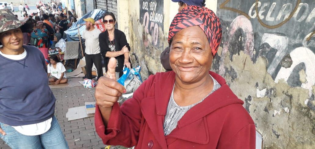 Maria de Fátima, primeira da fila, chegou no local às 9h de quinta