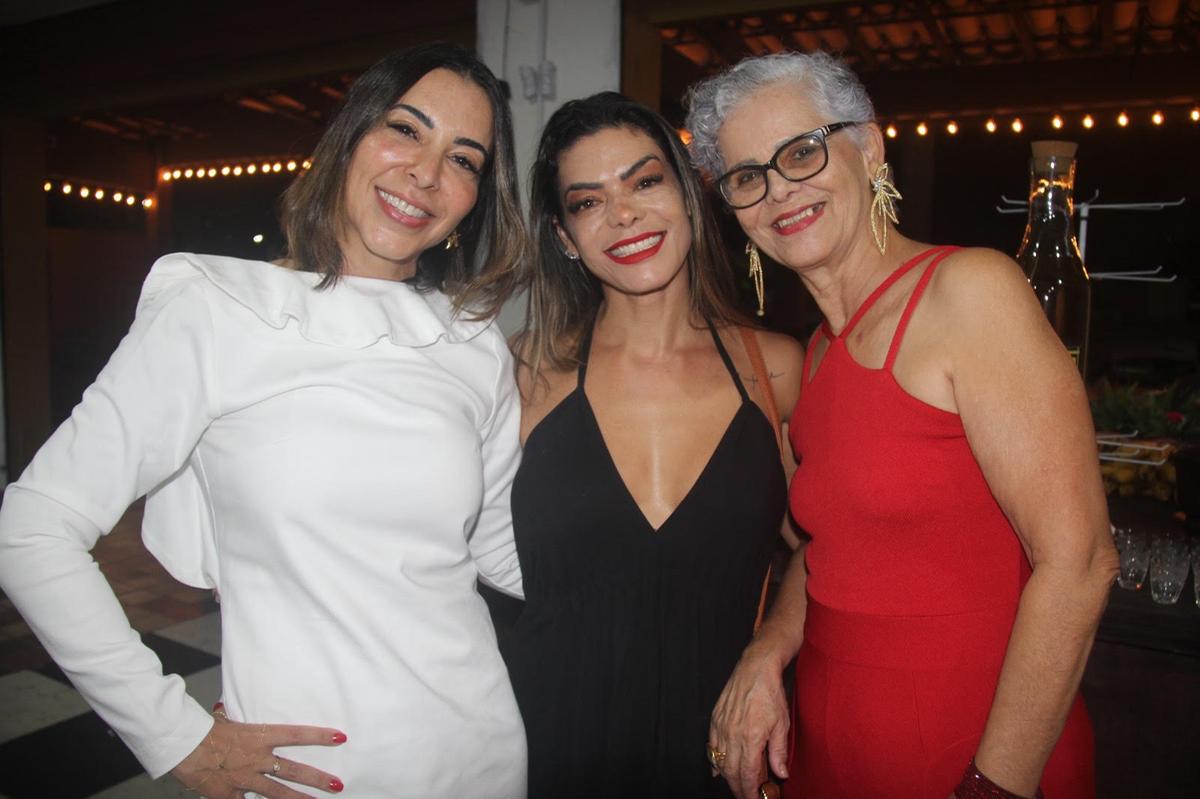 Luana Valeriano, Kelly Lopes e Edna Maria ()