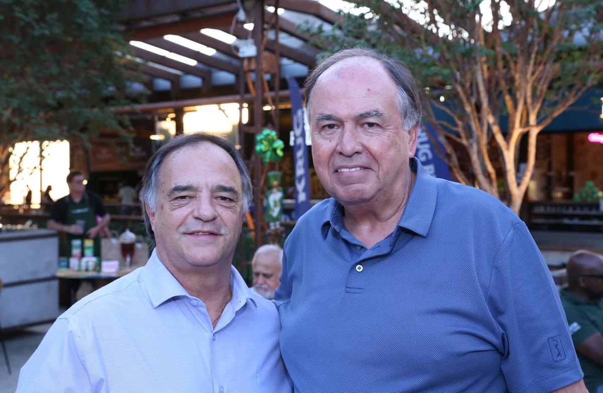 O deputado estadual Mauro Tramonte e o presidente do Pic Pampulha, Antônio Eustáquio da Rocha Soares ()