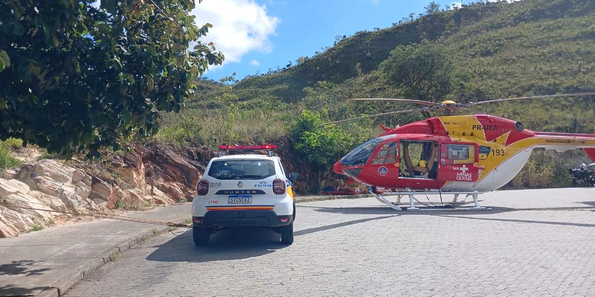 Buscas são realizadas por helicóptero, drone e equipes em solo. 
