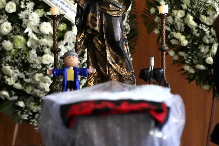 Um capricho do destino fez com que Ziraldo fosse sepultado no Dia do Jornalista (Tânia Rêgo/Agência Brasil)