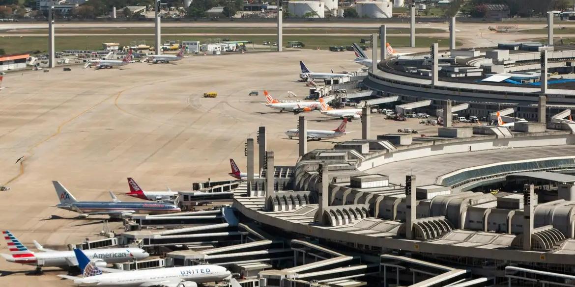 Embratur publicou nota na qual informa estar em contato com companhias aéreas (Daniel Basil / Gov Brasil)