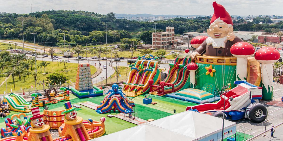 São mais de 3 mil metros quadrados em um espaço montado no estacionamento do Shopping Del Rey (Estilingue/Divulgação)