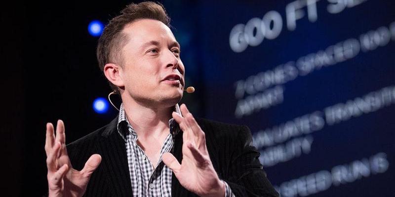 O bilionário Elon Musk participa de testes da SpaceX (TED/ Reprodução)