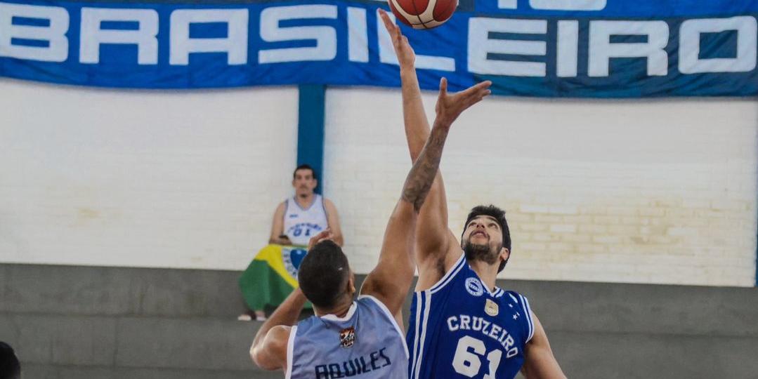 Cruzeiro vence Tatuí e toma a liderança do Praia Clube na competição (Arthur Lobo / Cruzeiro Basquete)