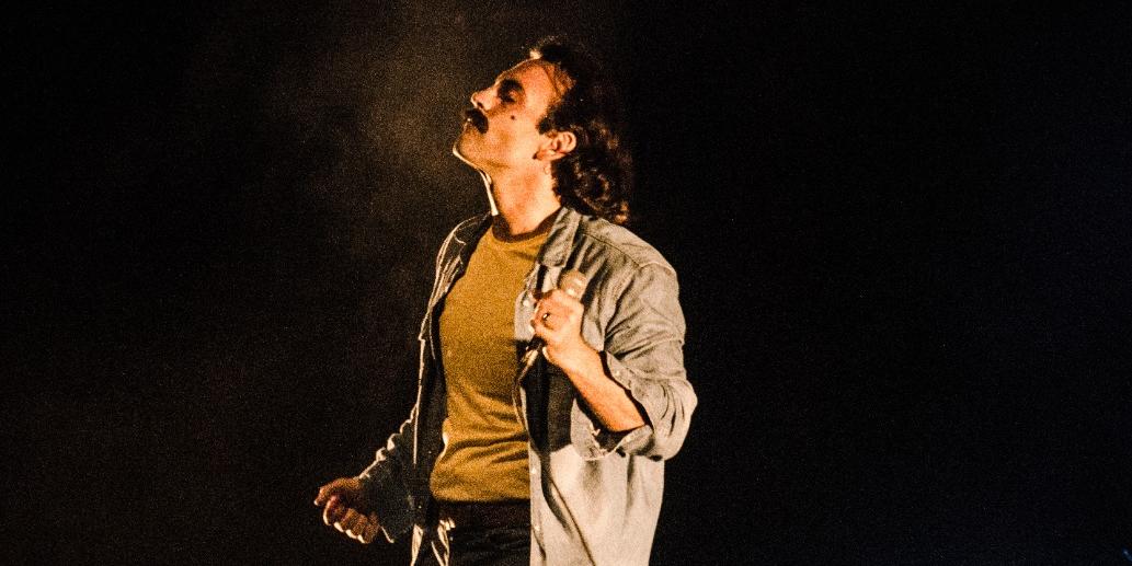 "Ano passado eu morri, mas este ano eu não morro' homenageia um dos artistas mais emblemáticos de todos os tempos (Kaio Caiazzo)