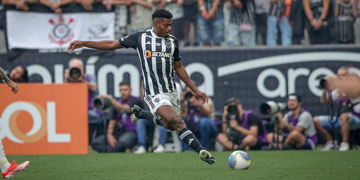 Jemerson levou uma pancada contra o Corinthians e está fora do duelo com o Criciúma (Pedro Souza / Atlético)