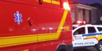 Vítima foi localizado com vida e consciente, mas quadro clínico piorou durante o trajeto até o hospital (Reprodução / Redes Sociais 2º Pelotão de Bombeiros Militar de Guaxupé-MG)