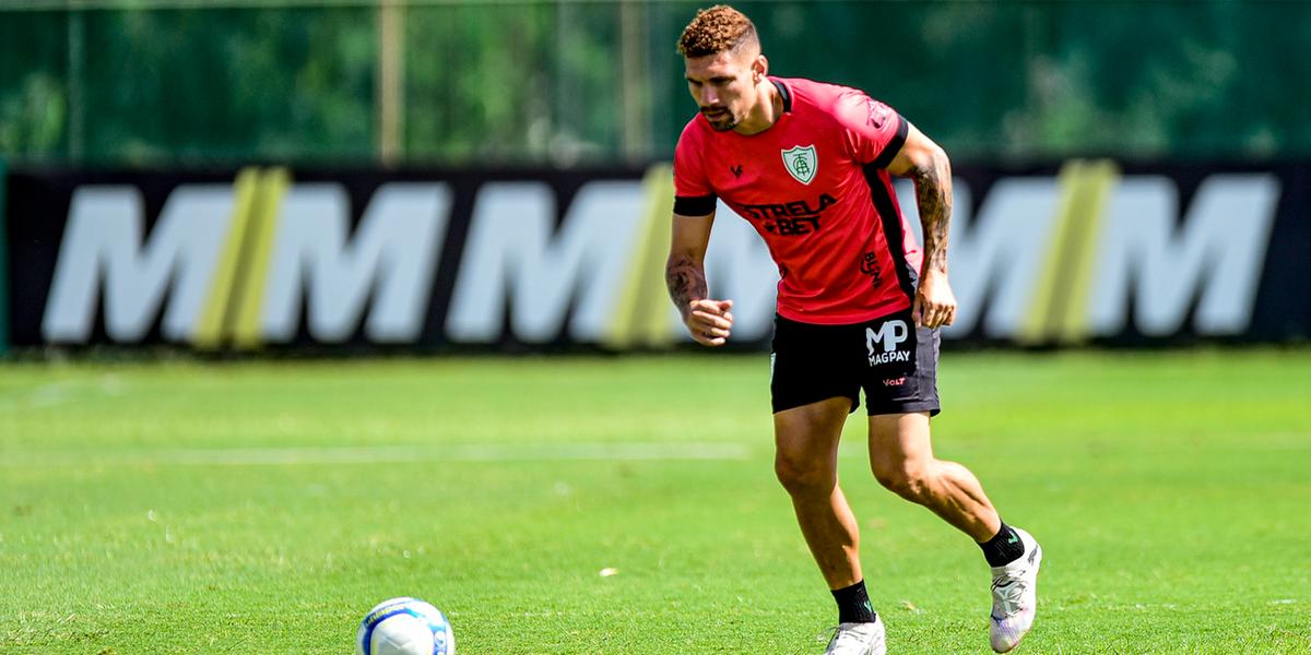 Moisés não encara o Botafogo-SP na estreia da equipe na série B (Mourão Panda /América)