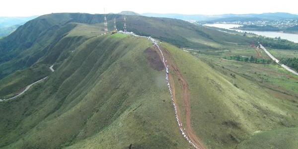 Evento "Abrace a Serra da Moeda" ocorre desde 2008 (Divulgação / Abrace a Serra da Moeda)