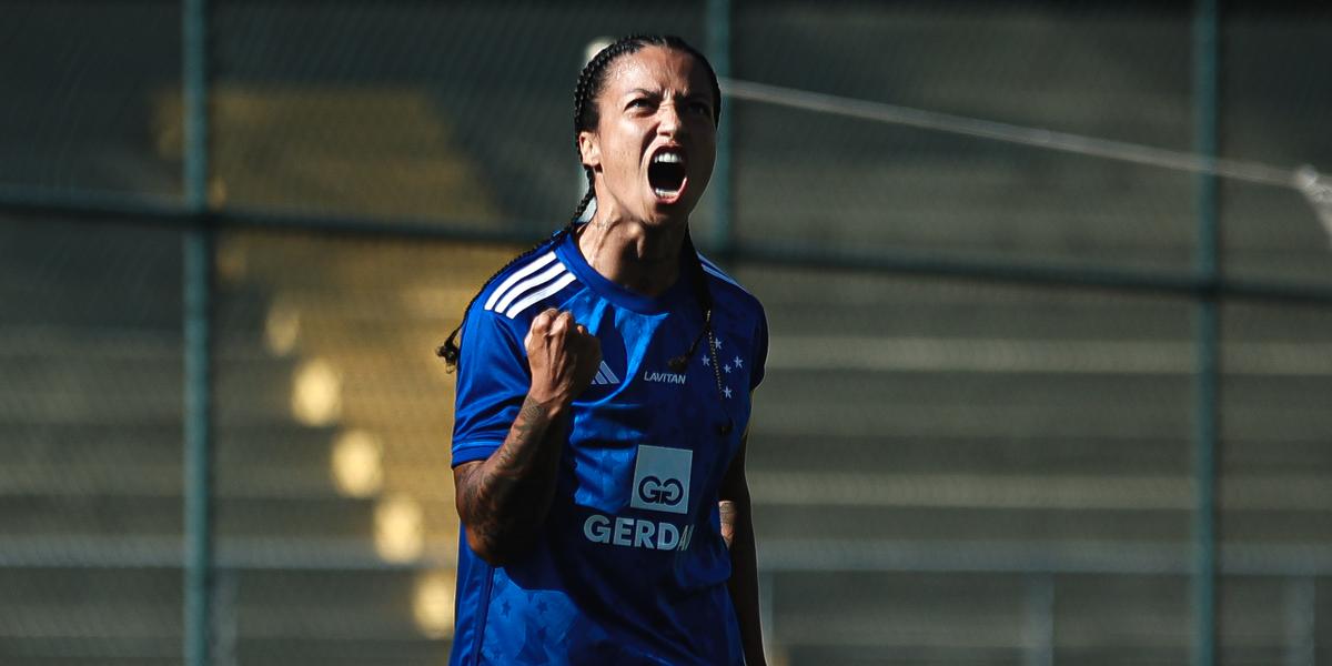 Byanca Brasil comanda vitória do Cruzeiro sobre o Atlético (Reprodução / Twitter Cruzeiro Feminino)