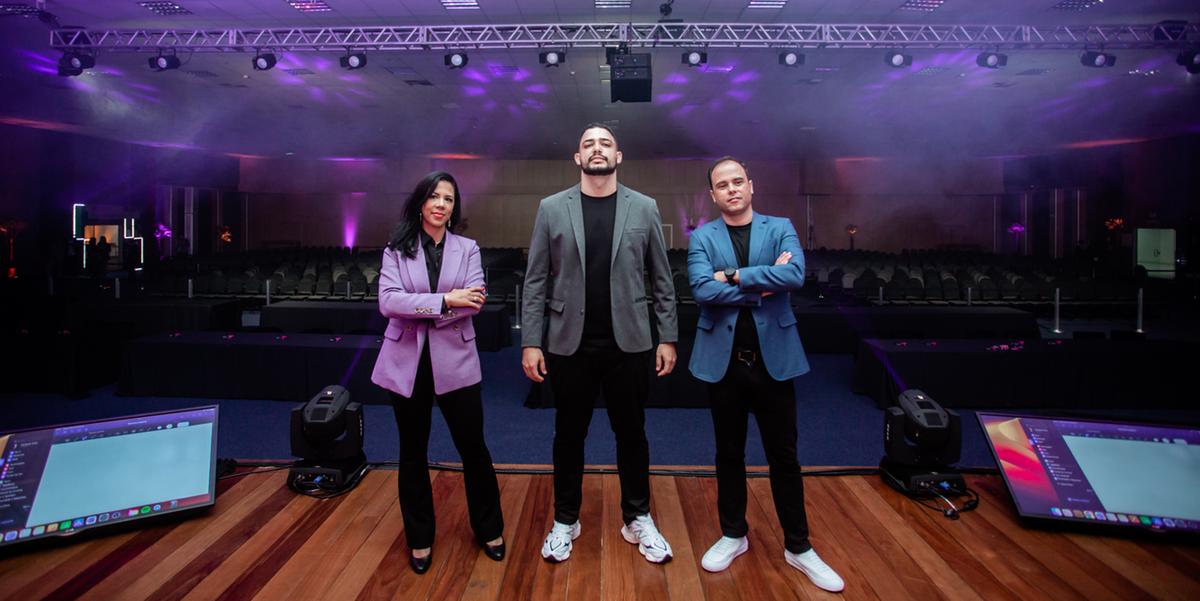 Viviane Assis, Fernando Alves e Bruno Barbosa, cofundadores da Entur (Divulgação)