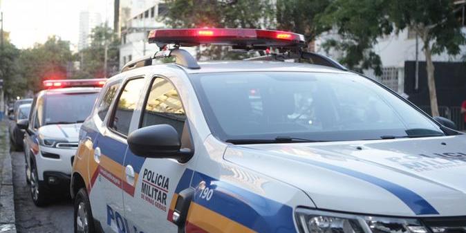 Dupla foi interceptada na Avenida Silviano Brandão (Fernando Michel/ Hoje em Dia)