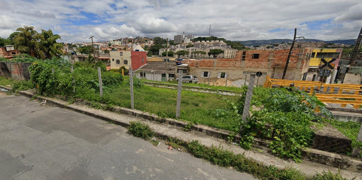 Linha férrea do Bairro Industrial, em Contagem, na região metropolitana de Belo Horizonte (Reprodução/ Google Street View)