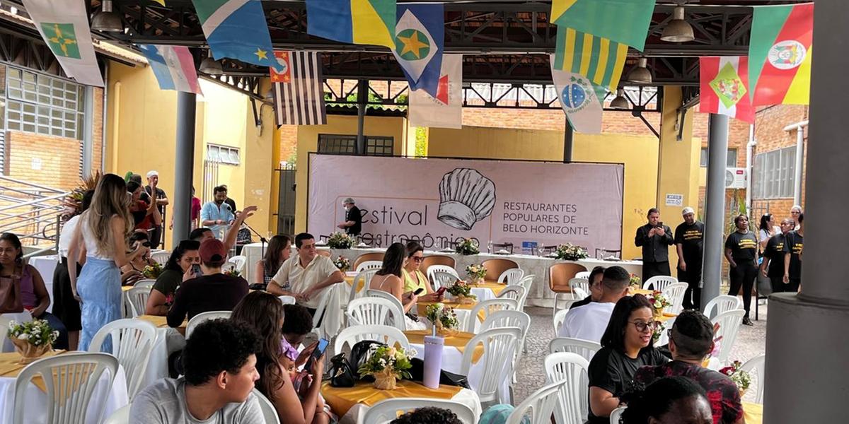 Evento ocorreu no Centro de Referência em Segurança Alimentar e Nutricional - Cresan Mercado da Lagoinha e contou com a participação de diversas pessoas (Fernando Michel / Hoje em Dia)