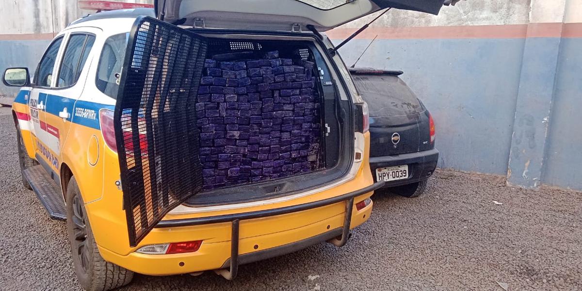 Polícia apreende 820 kg de maconha em Uberlândia (Divulgação/ PMRv)