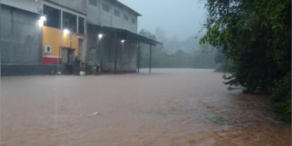 O Rio Taquari bateu a marca de 30 metros de cheia pela primeira vez em sua história. (Reprodução/Redes Sociais)