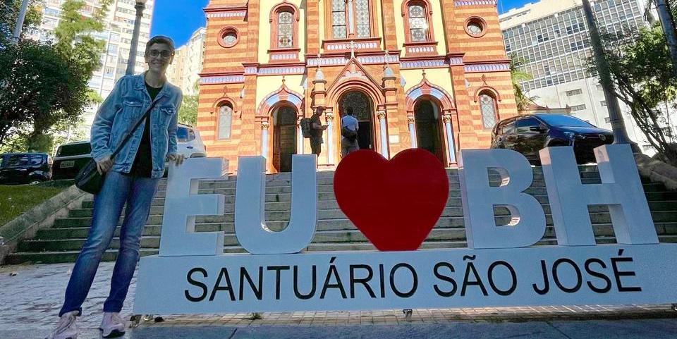 Gabriela Paola: 'mais um ponto turístico para BH, para os turistas tirarem fotos e se identificarem. Além da igreja, que é linda” (Valéria Marques / Hoje em Dia)