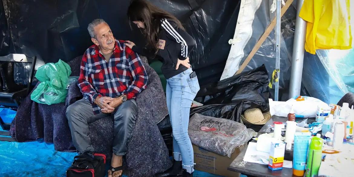 Ponto de saída e chegada para resgate dos desabrigados em função da enchente na Usina do Gasômetro (CristineRochol/PMPA)