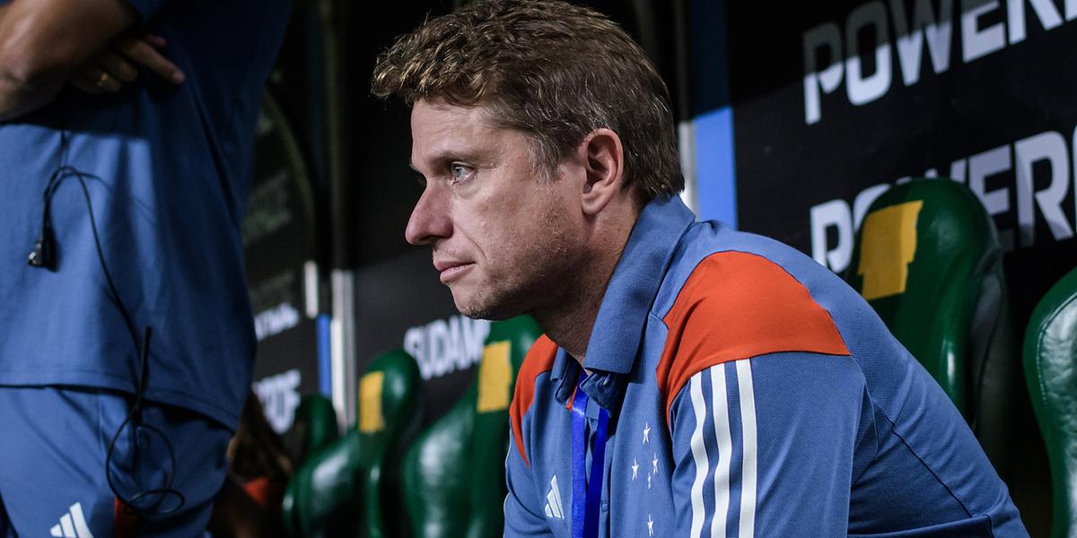Desde a chegada para assumir a equipe principal do Cruzeiro, em 9 de abril, Seabra enfrentou uma intensa maratona de jogos (Gustavo Aleixo / Cruzeiro)