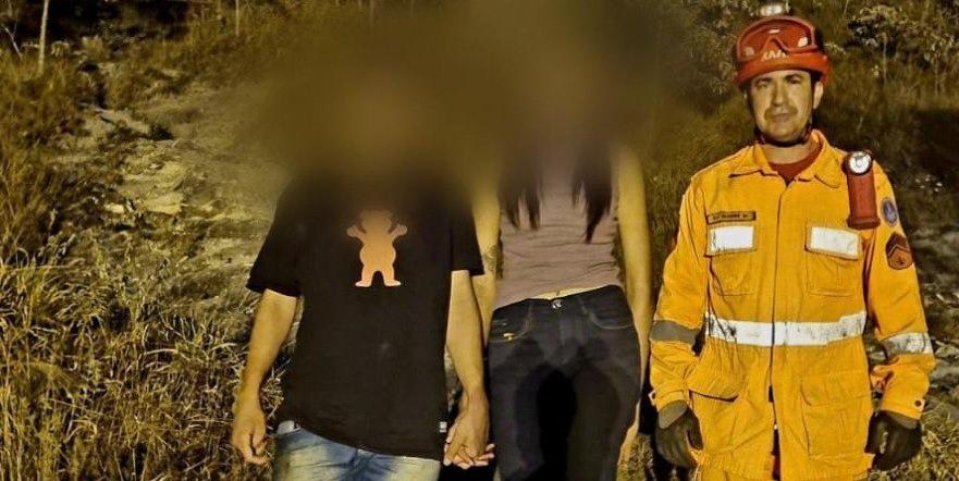 O casal contou que se perdeu no fim da tarde, quando saíram para fazer uma trilha (Corpo de Bombeiros/Divulgação)