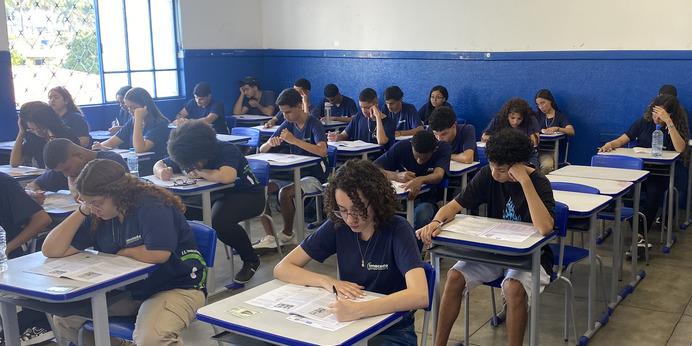 Cerca de 185 mil estudantes do 3º ano do ensino médio e 3º período da Educação para Jovens e Adultos (EJA) participam do simulado (SEE-MG / Divulgação)