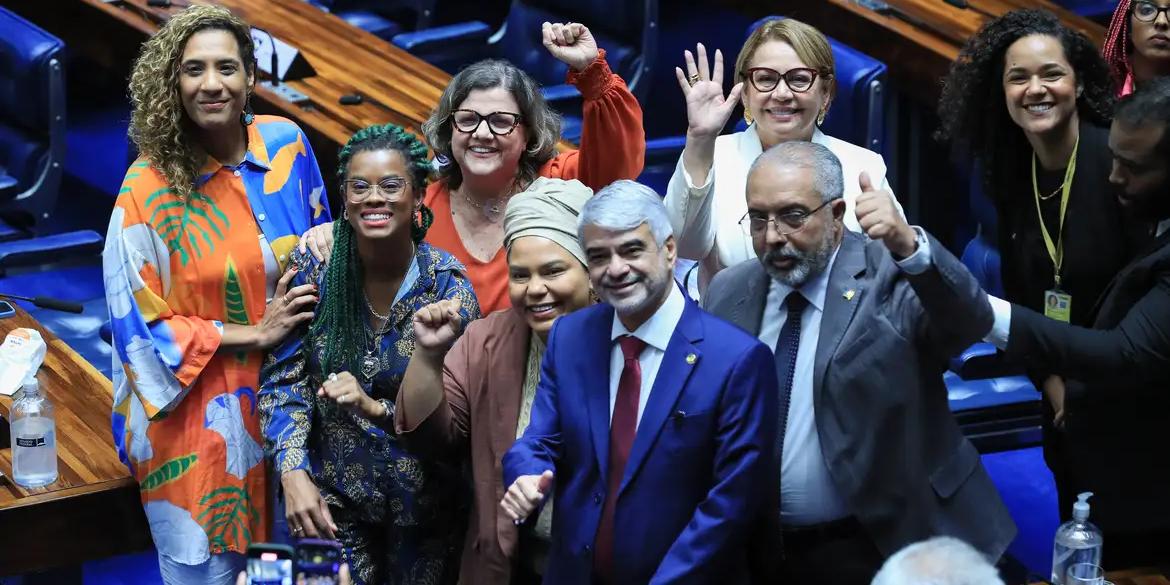 Texto precisa ser aprovado pelos deputados federais até junho (Lula Marques/Agência Brasil)