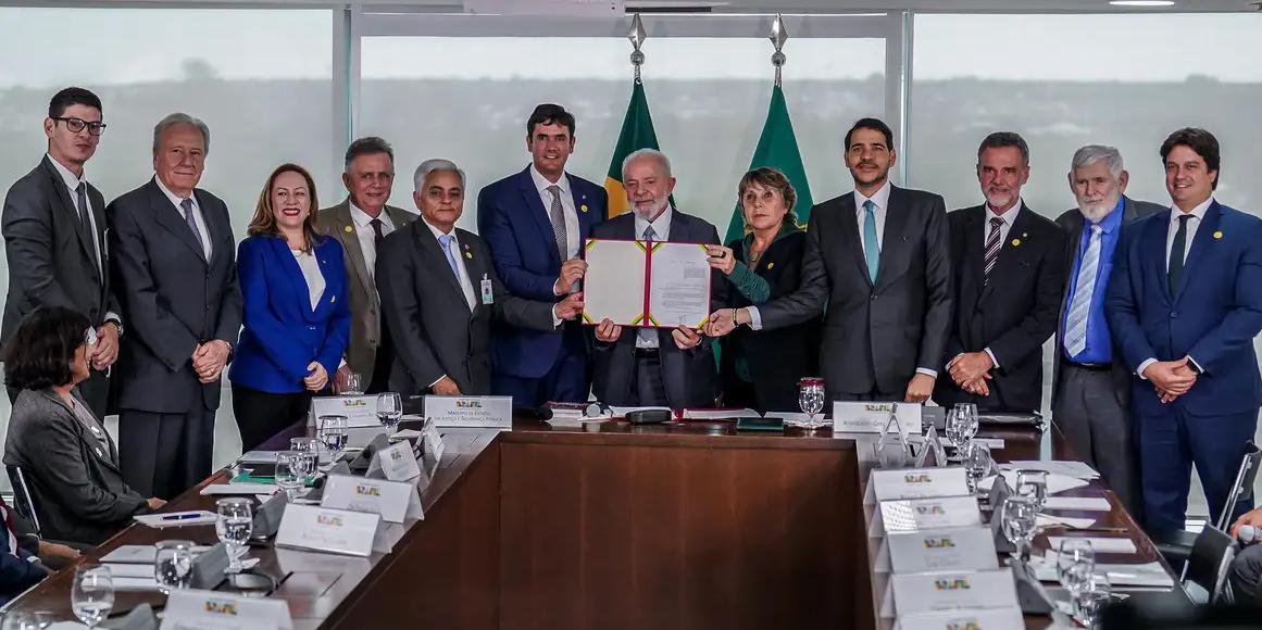 Texto sancionado proíbe definição aleatória de foro em contratos civis (Rafa Neddermeyer/Agência Brasil)