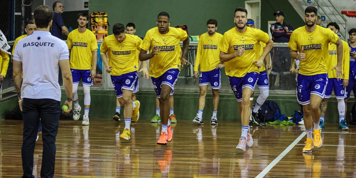 Cruzeiro fecha temporada com bons resultados no basquete (Reprodução / Twitter Cruzeiro Basquete)