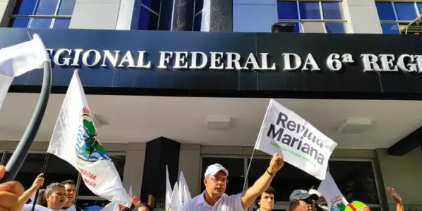 Mobilização dos atingidos foi em frente ao edifício do Tribunal Regional Federal da 6º Região (TRF-6), responsável por mediar as tratativas sobre o novo acordo (Reprodução / MAB)