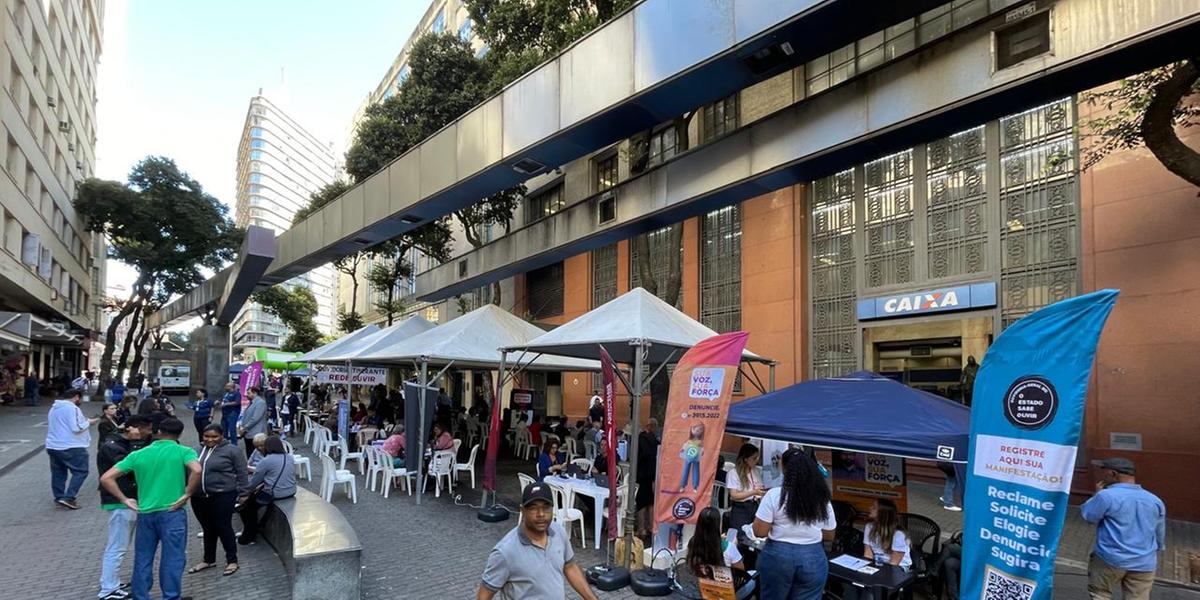 Praça 7 recebe projeto Ouvidoria Itinerante (Valéria Marques / Hoje em Dia)