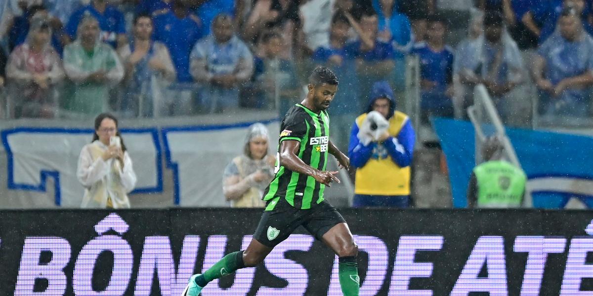 Ricardo Silva retorna à titularidade no América, contra o Coritiba (Mourão Panda / América)