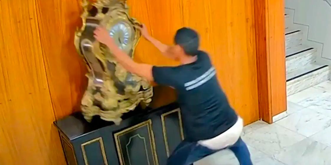 Justiça solta homem que quebrou relógio histórico em atos golpistas (Divulgação)