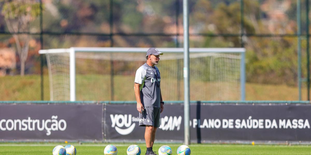 Galo terá apenas 19 jogadores para jogo contra o Internacional (Pedro Souza/ Atlético)