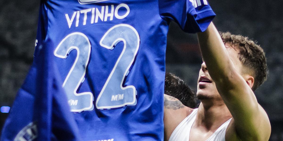 Vitinho chega ao primeiro gol como profissional do Cruzeiro (Gustavo Aleixo/Cruzeiro)