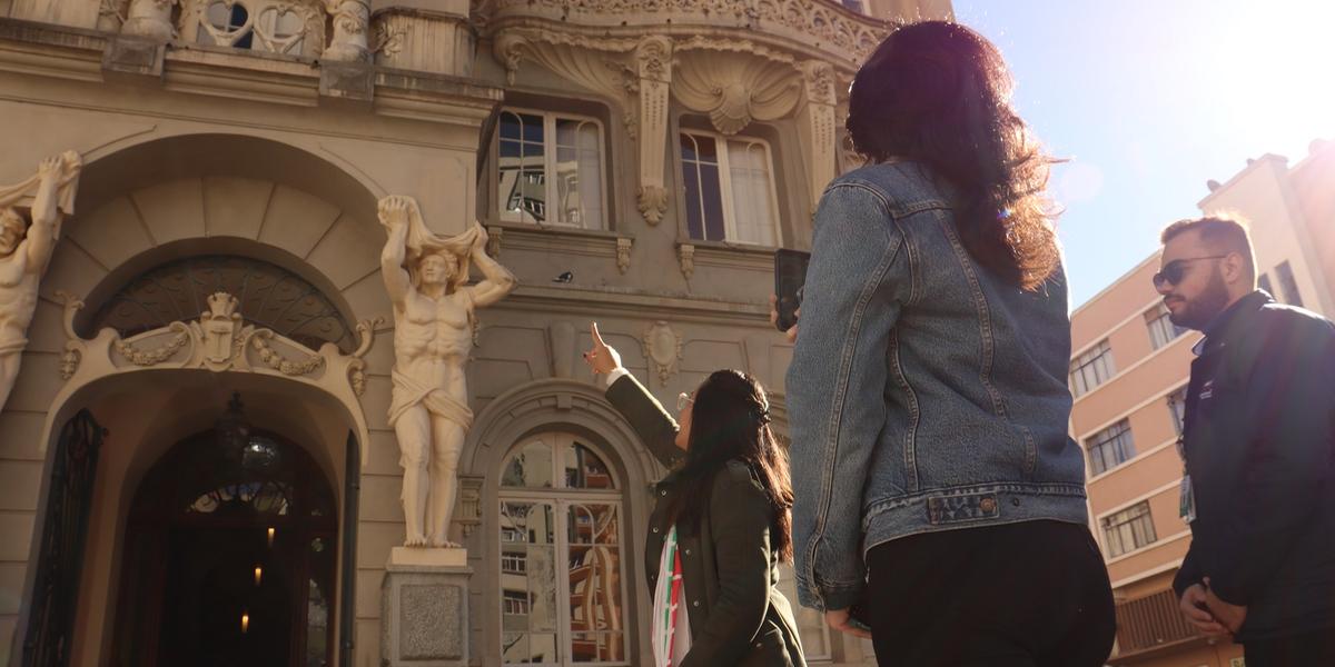 O Walking Tour está disponível em dois horários: às 9h da manhã e às 14h da tarde (Victor Gonçalves)