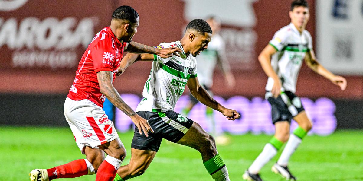 (Mourão Panda / América)