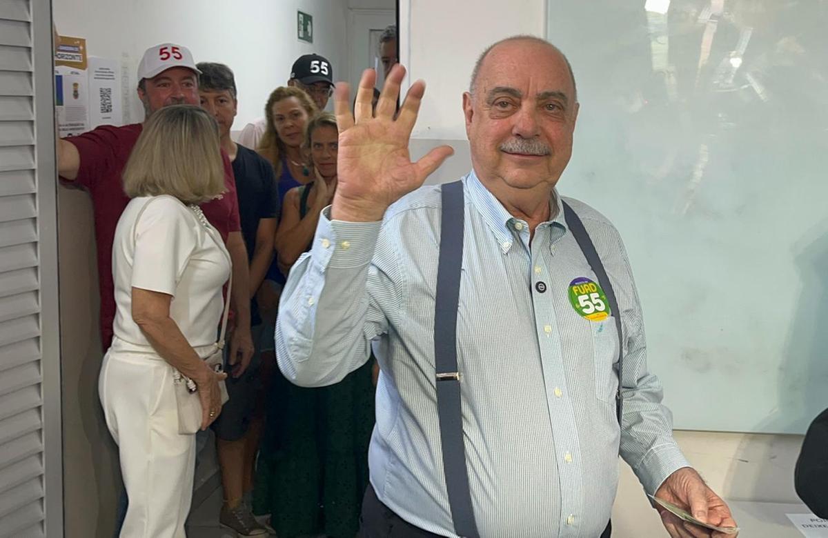 Após reeleição, Fuad trabalhou como prefeito presencialmente por apenas três dias (Michael Martins/Hoje em Dia)