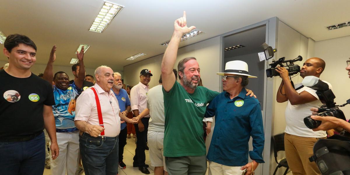 Fuad Noman (PSD) ao lado do ministro de Minas e Energia, Alexandre Silveira (Júnia Garrido/Campanha Fuad Noman)